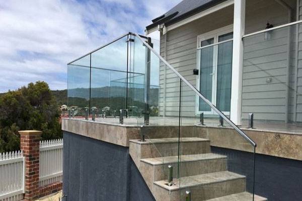 Wooden fence with a horizontal pattern